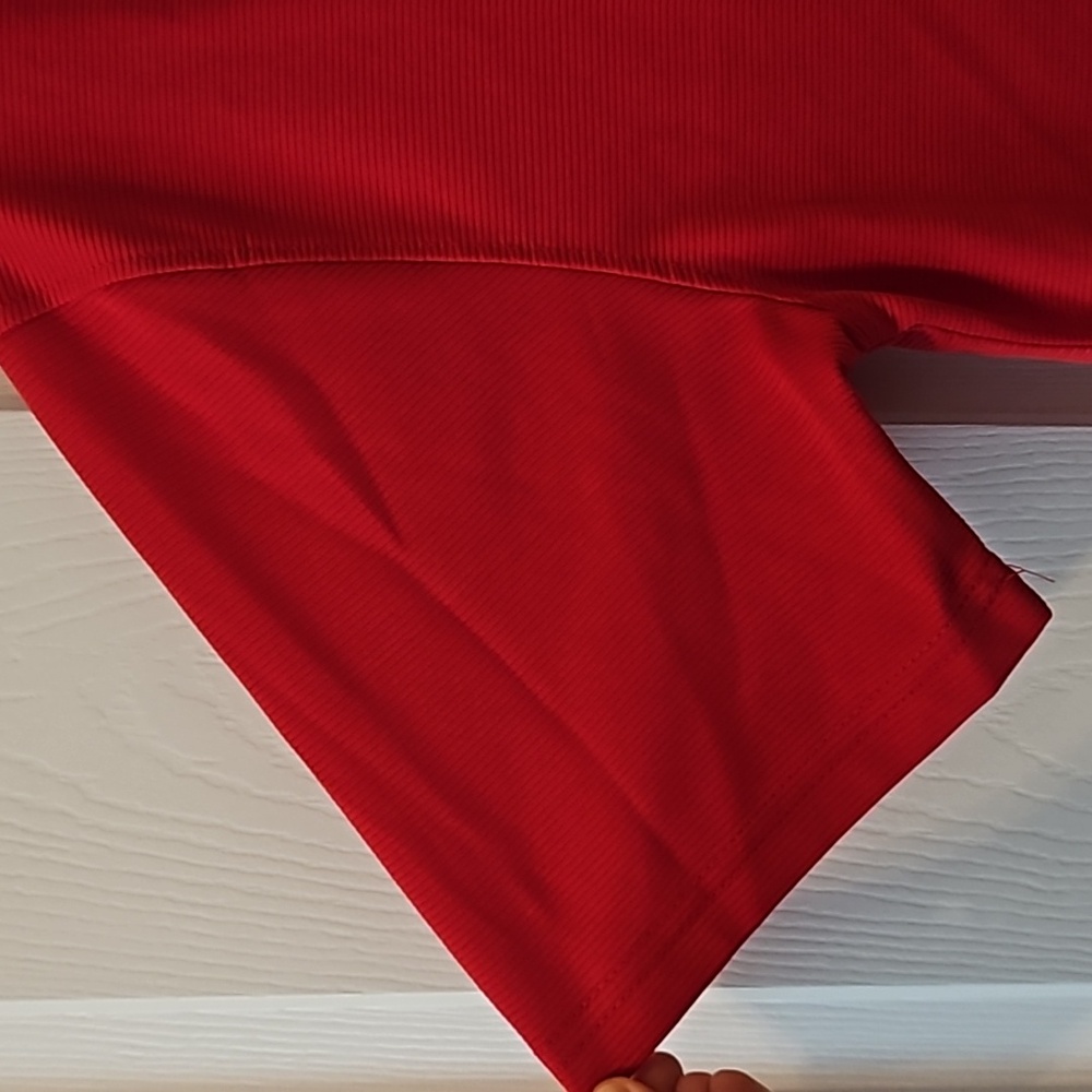 Red Textured Collared Polo Shirt - Picture 5 of 10